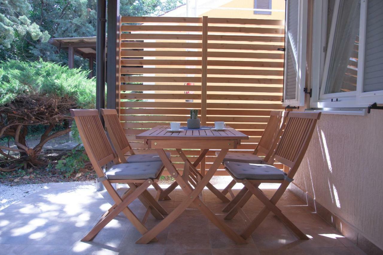 Bungalow Comfort 100 M From The Beach Premantura Εξωτερικό φωτογραφία